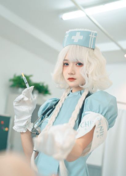 没落贵族の琉璃有翻译_蓝光神马在线观看