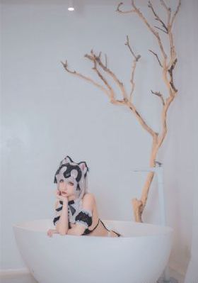 屁股又大又肥的肥岳_4K免费观看